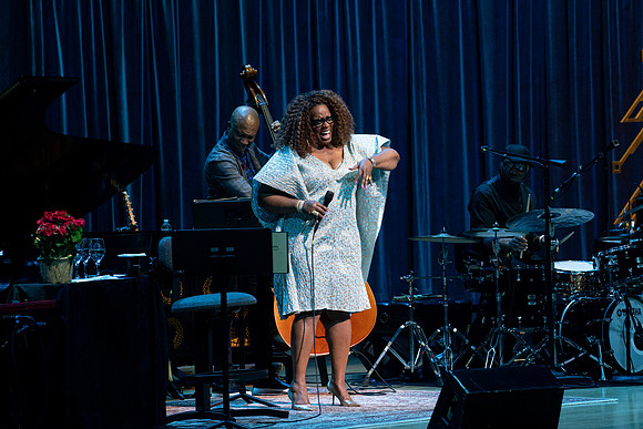 20211217_Dianne_Reeves_DSC7310