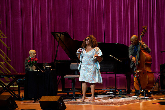 20211217_Dianne_Reeves_DSC7579