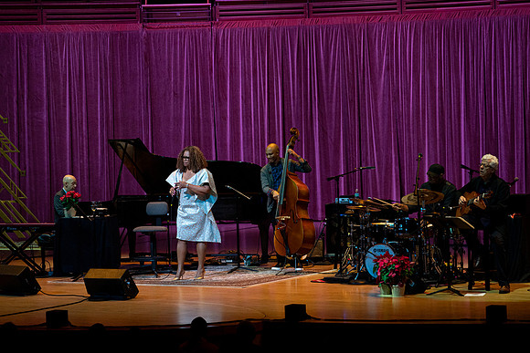 20211217_Dianne_Reeves_DSC7595