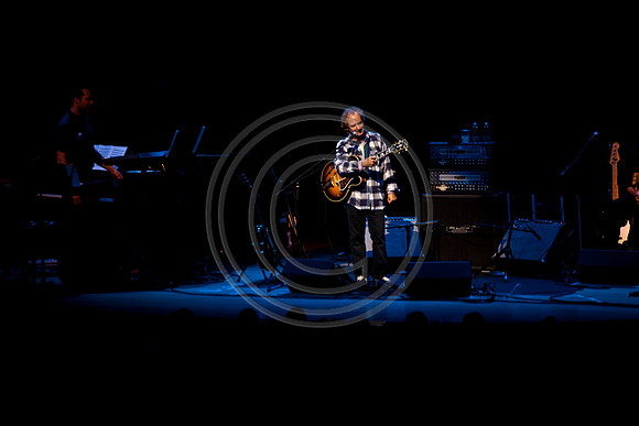 5021_DG_JAZZ_ROOTS_GUITAR VIRUOSOS_Concert_Adrienne_Arsh_Center_VA0M6789