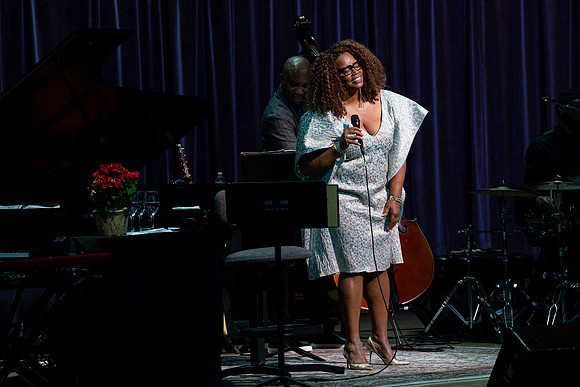 20211217_Dianne_Reeves_DSC7496