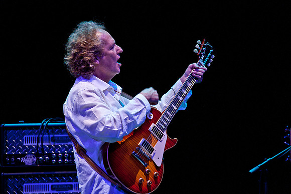 JAZZ ROOTS: Guitar Virtuosos- Miami , Adrienne Arsht Center