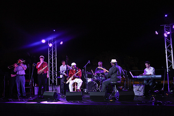 5033_DG_FAIRCHILD_GARDENS_BUDY_GUY_Miami_FL_2011_1_IMG_2013