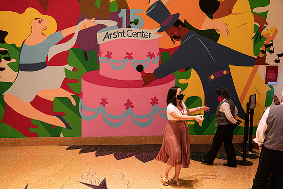 20211217_Mural Adrienne Arsht Christmas Dianne_Reeves Councert_DSC5666
