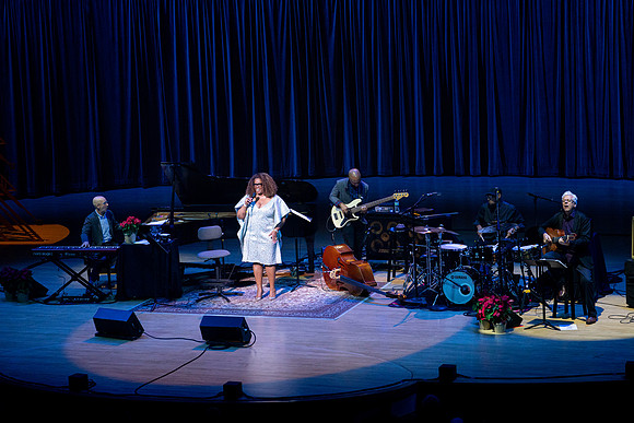 20211217_Dianne_Reeves_DSC7695