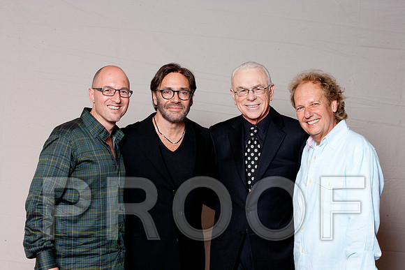 5021_DG_JAZZ_ROOTS_GUITAR VIRUOSOS_Concert_Adrienne_Arsh_Center_VA0M6977