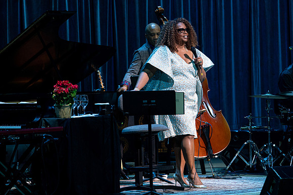 20211217_Dianne_Reeves_DSC7487
