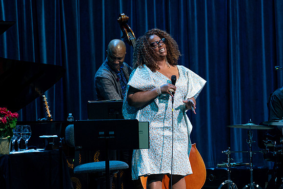 20211217_Dianne_Reeves_DSC7305